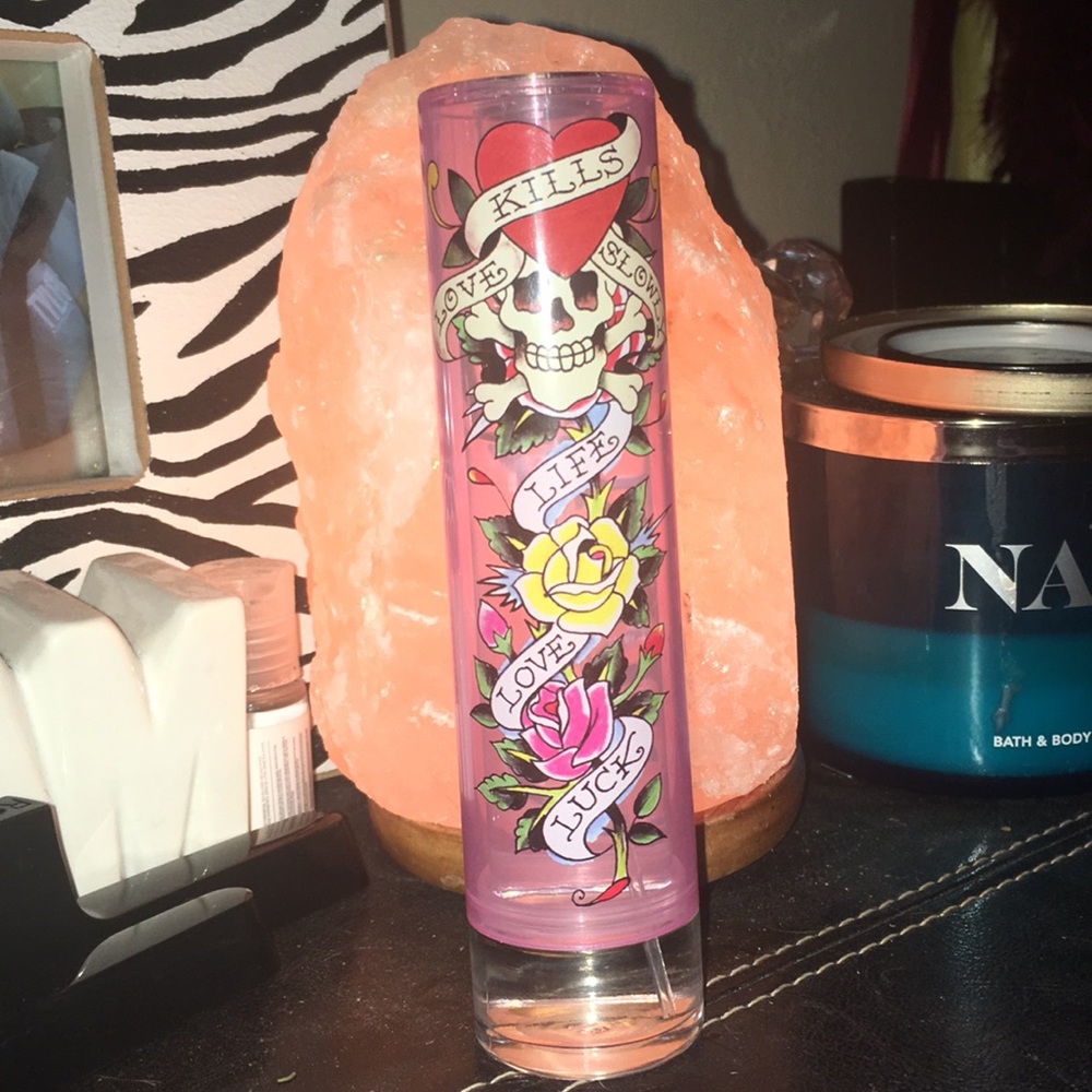 Ed Hardy natural spray perfume